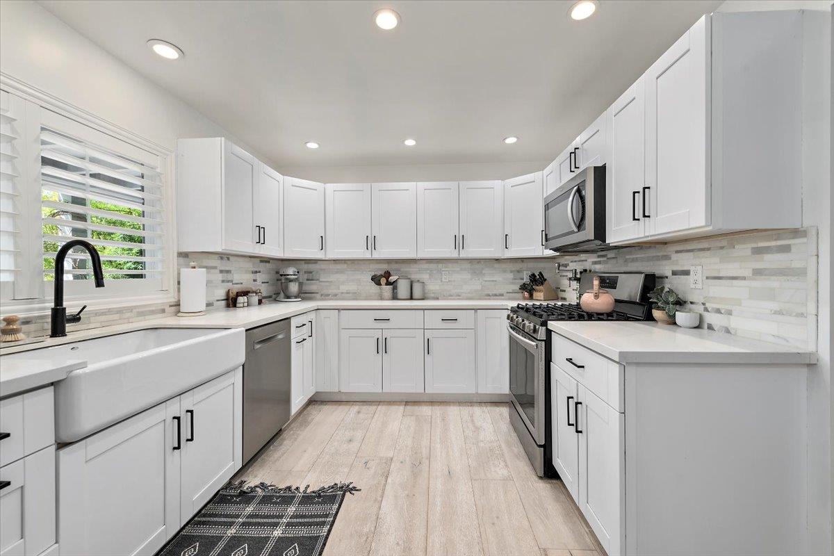 Detail Gallery Image 8 of 33 For 789 Canada Rd, Woodside,  CA 94062 - 3 Beds | 2 Baths