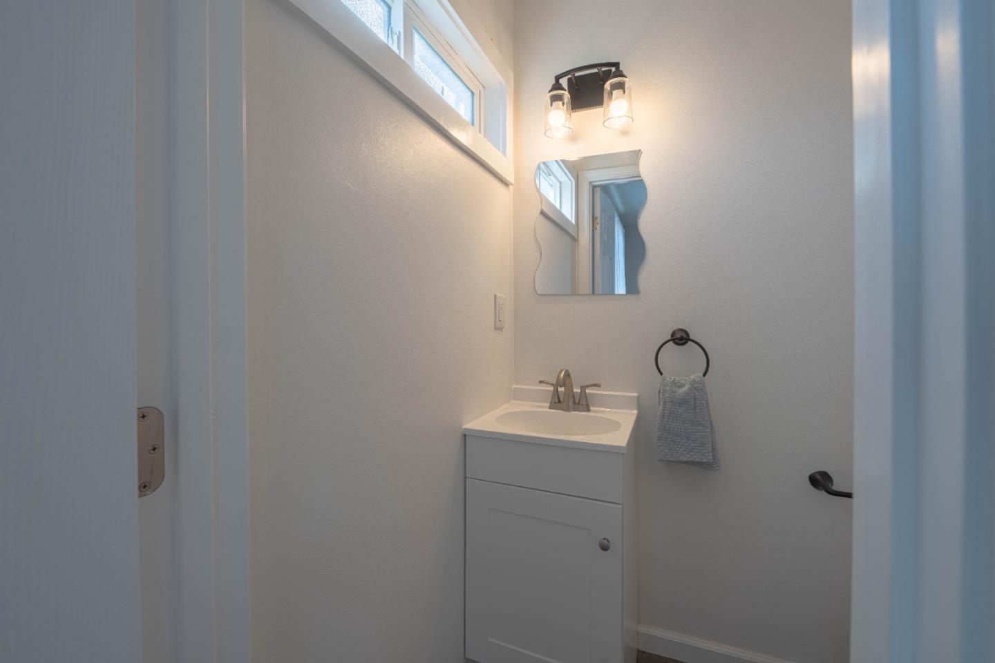 Detail Gallery Image 17 of 29 For 1758 Napa St, Seaside,  CA 93955 - 3 Beds | 1/1 Baths
