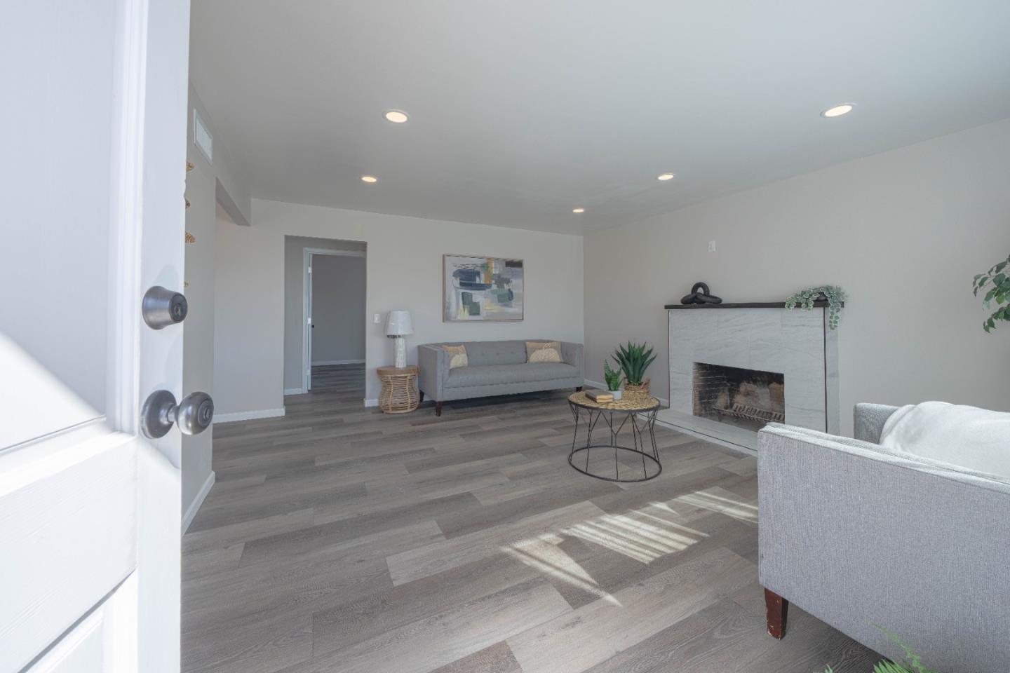Detail Gallery Image 4 of 29 For 1758 Napa St, Seaside,  CA 93955 - 3 Beds | 1/1 Baths