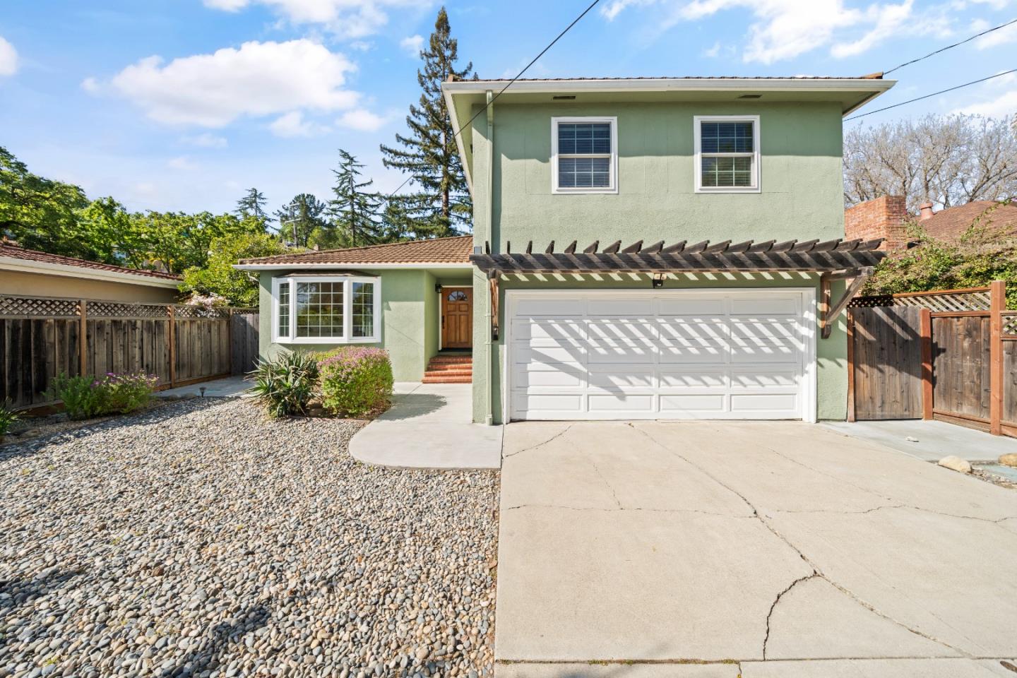 Detail Gallery Image 2 of 43 For 824 Canyon Rd, Redwood City,  CA 94062 - 4 Beds | 2 Baths