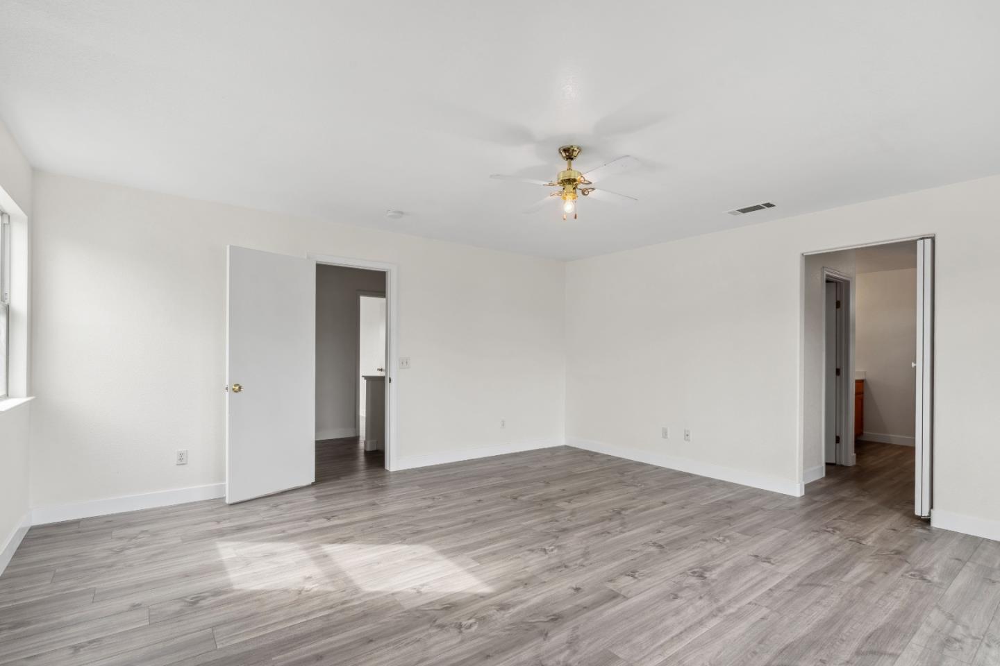 Detail Gallery Image 14 of 44 For 4114 Van Gogh Ct, Stockton,  CA 95206 - 4 Beds | 2/1 Baths