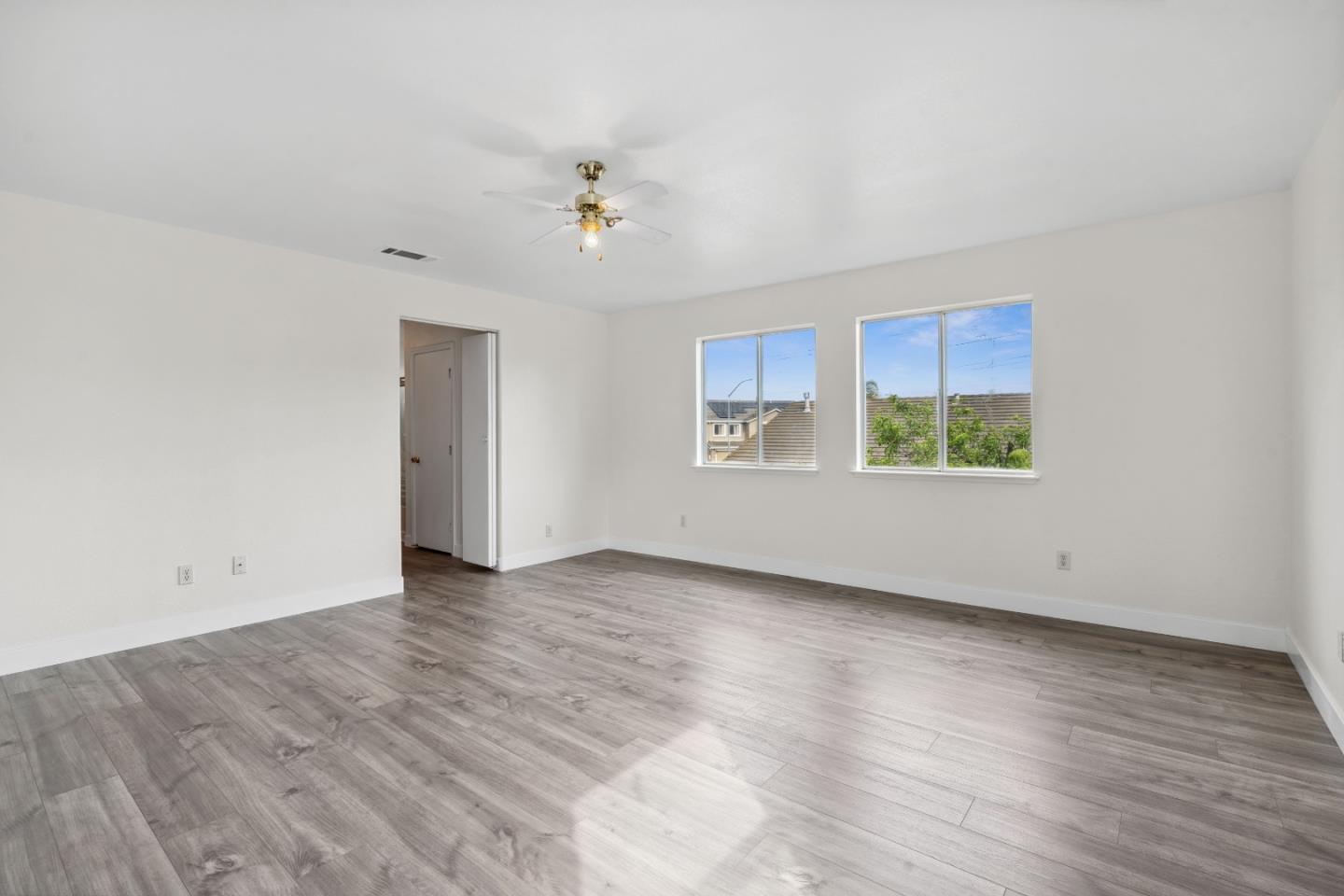 Detail Gallery Image 15 of 44 For 4114 Van Gogh Ct, Stockton,  CA 95206 - 4 Beds | 2/1 Baths