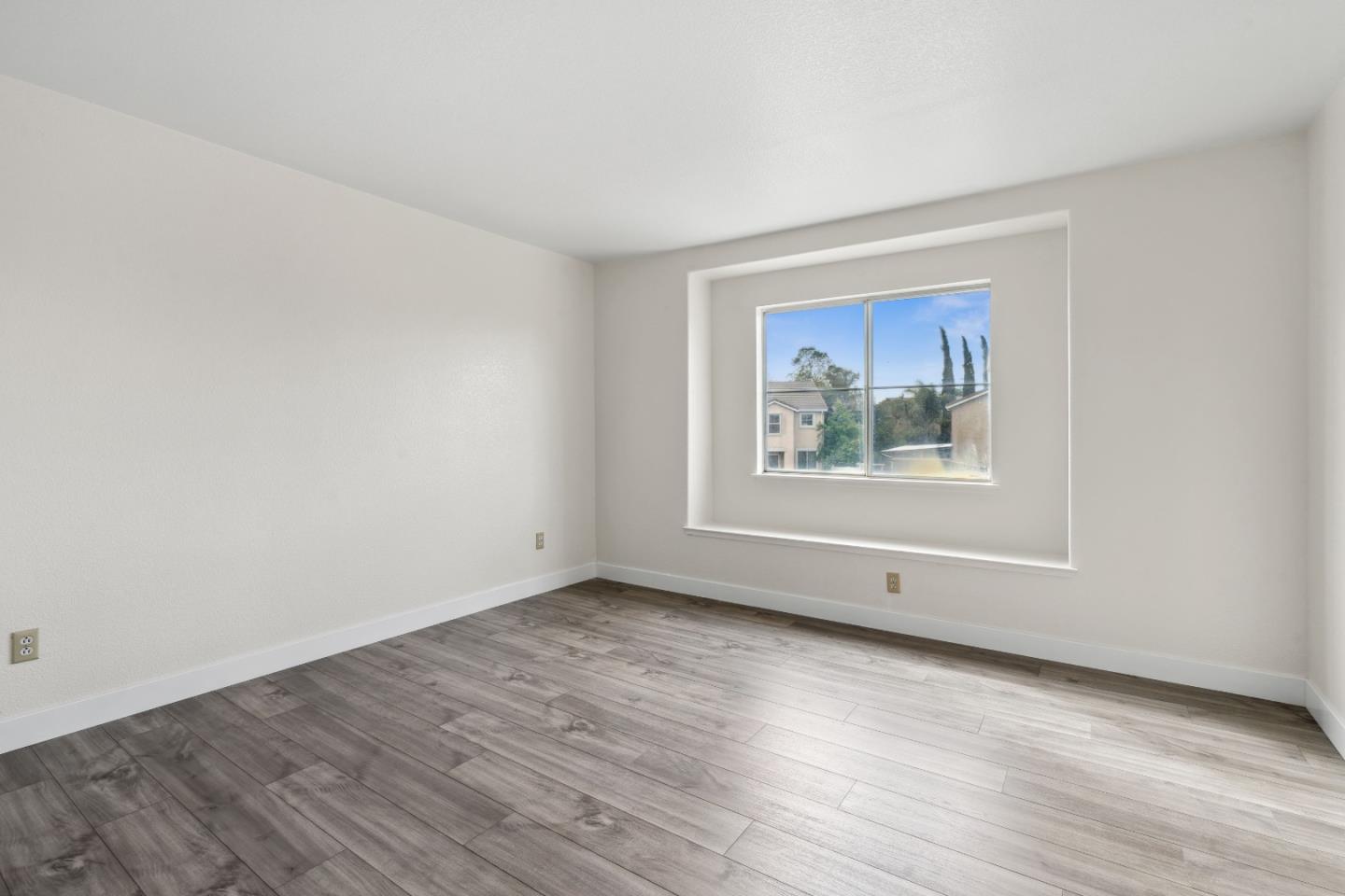 Detail Gallery Image 17 of 44 For 4114 Van Gogh Ct, Stockton,  CA 95206 - 4 Beds | 2/1 Baths