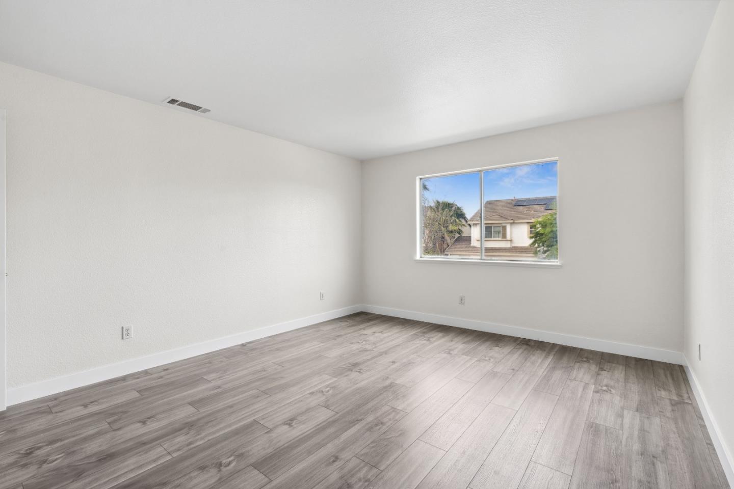 Detail Gallery Image 21 of 44 For 4114 Van Gogh Ct, Stockton,  CA 95206 - 4 Beds | 2/1 Baths
