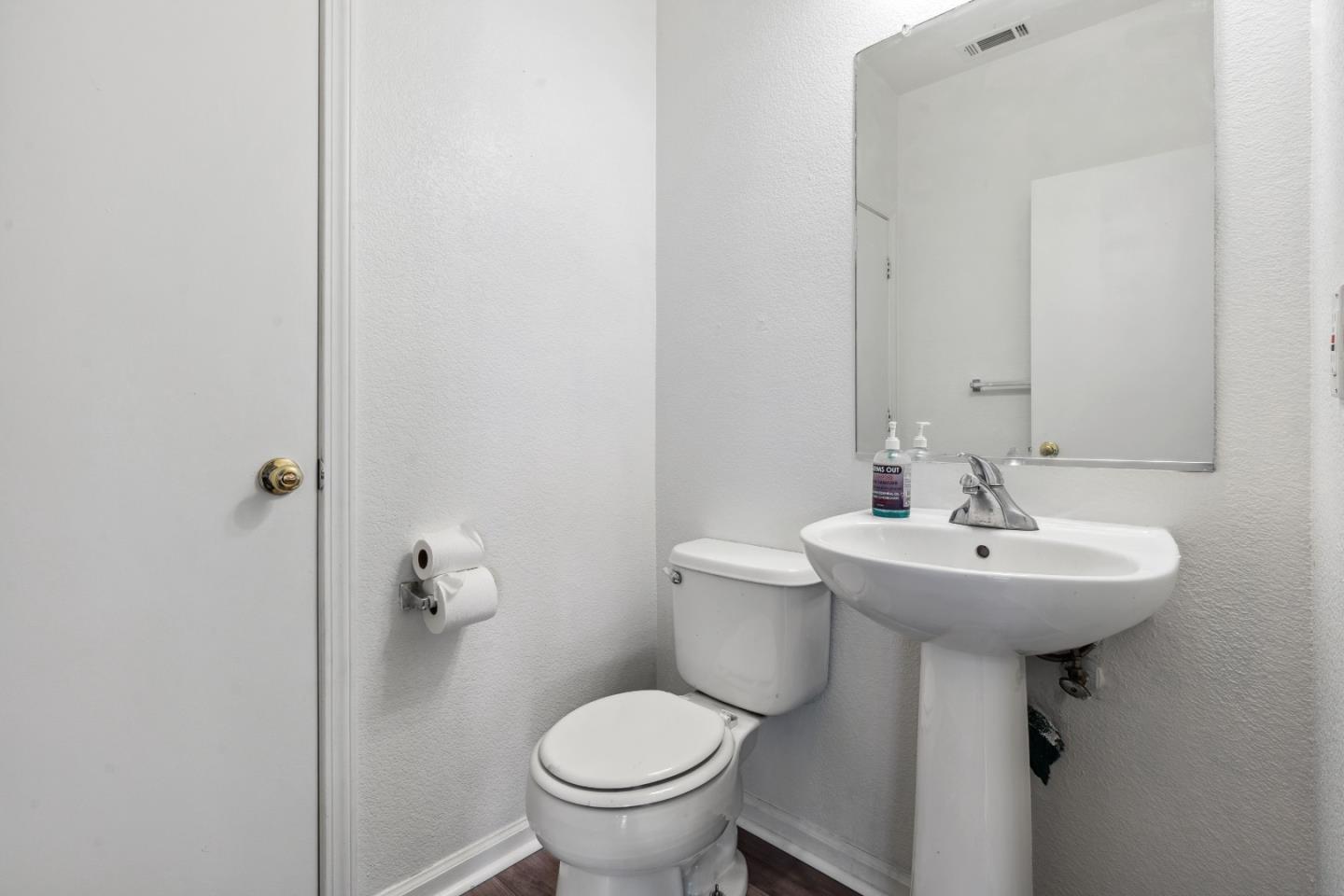 Detail Gallery Image 33 of 44 For 4114 Van Gogh Ct, Stockton,  CA 95206 - 4 Beds | 2/1 Baths