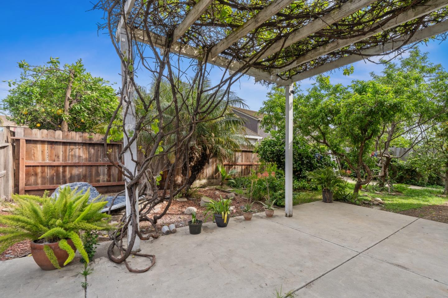 Detail Gallery Image 34 of 44 For 4114 Van Gogh Ct, Stockton,  CA 95206 - 4 Beds | 2/1 Baths