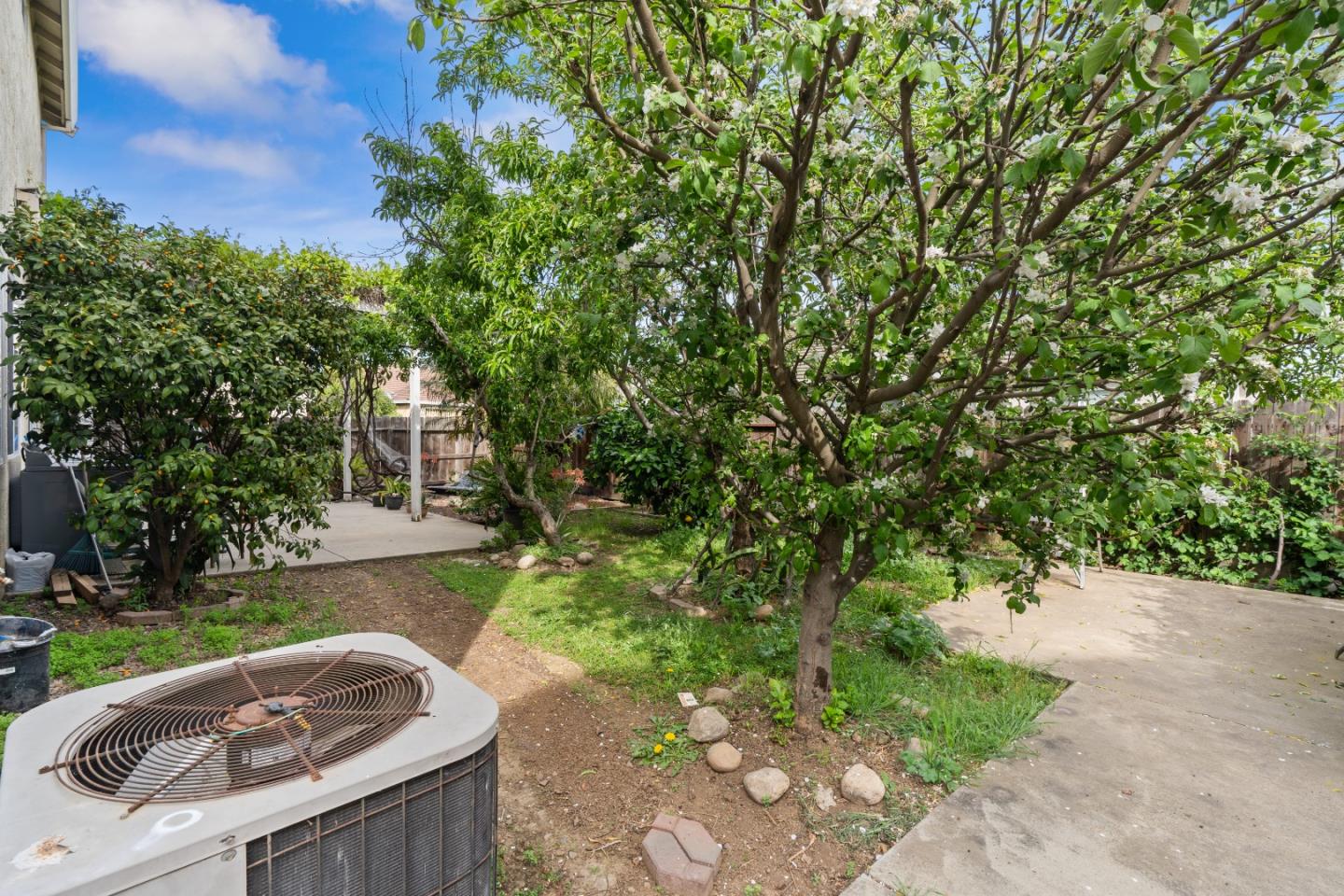 Detail Gallery Image 35 of 44 For 4114 Van Gogh Ct, Stockton,  CA 95206 - 4 Beds | 2/1 Baths