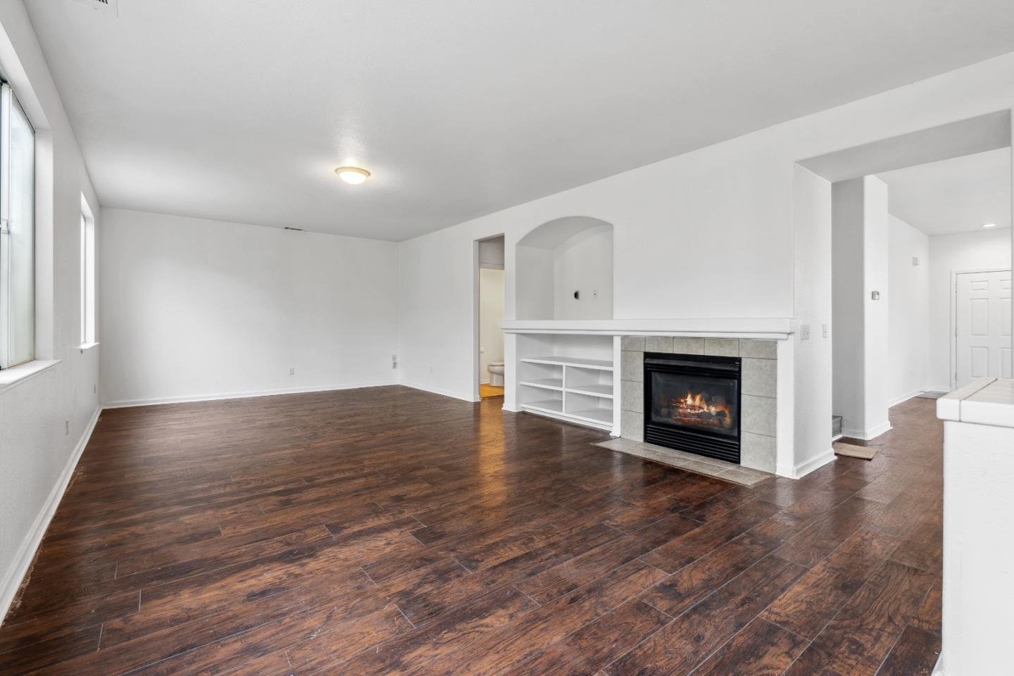 Detail Gallery Image 5 of 44 For 4114 Van Gogh Ct, Stockton,  CA 95206 - 4 Beds | 2/1 Baths