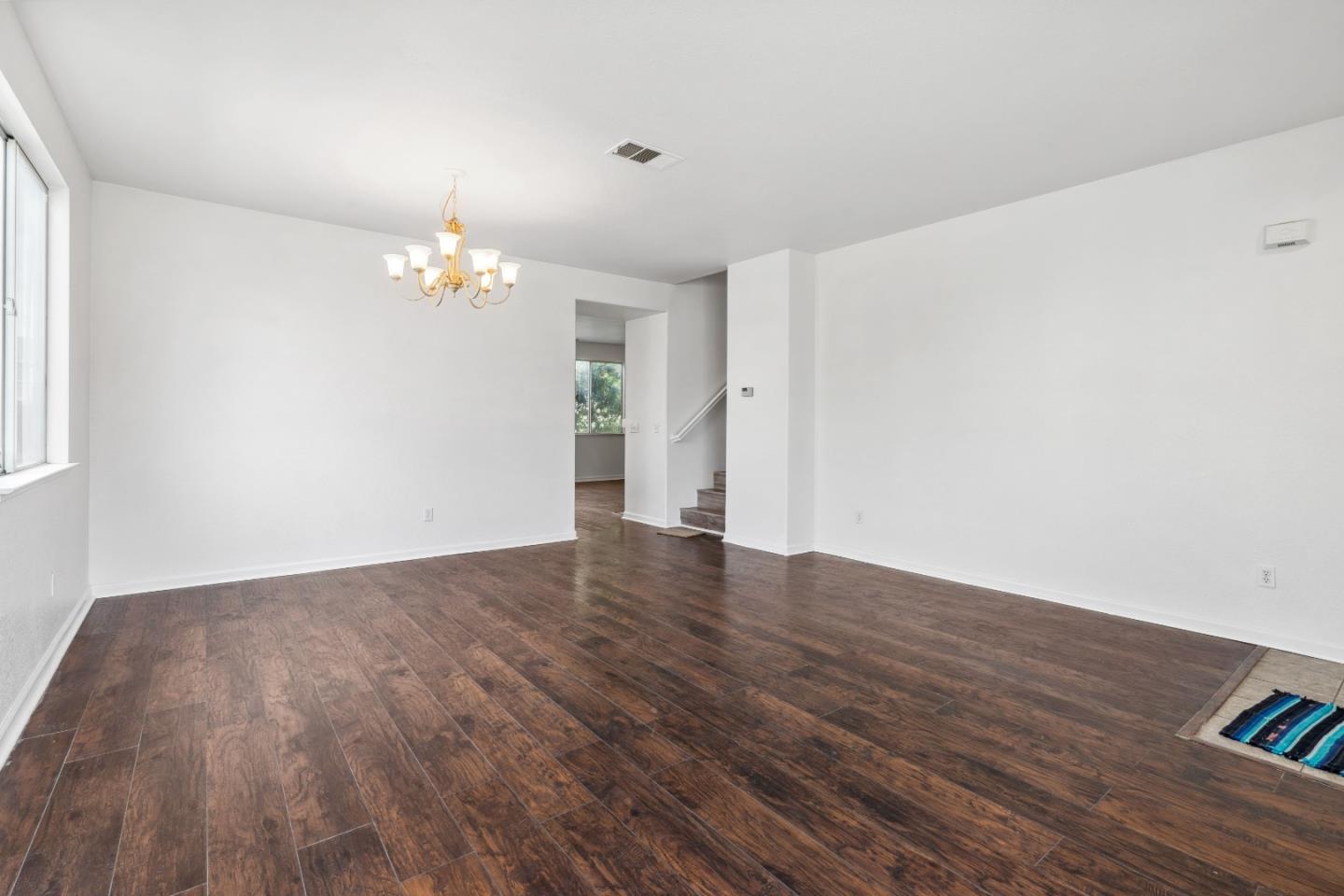 Detail Gallery Image 9 of 44 For 4114 Van Gogh Ct, Stockton,  CA 95206 - 4 Beds | 2/1 Baths