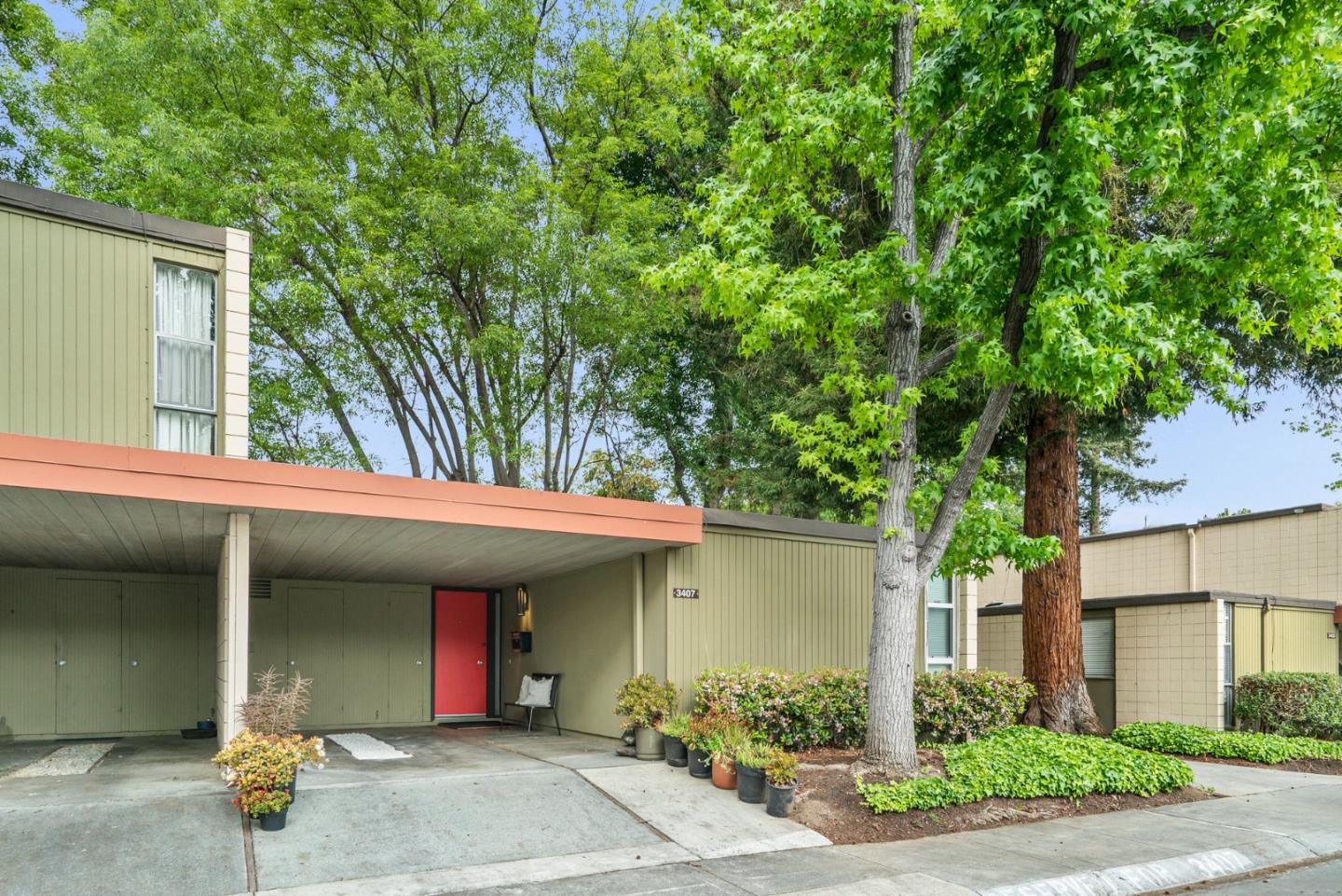 Detail Gallery Image 2 of 56 For 3407 Benton St, Santa Clara,  CA 95051 - 2 Beds | 1 Baths