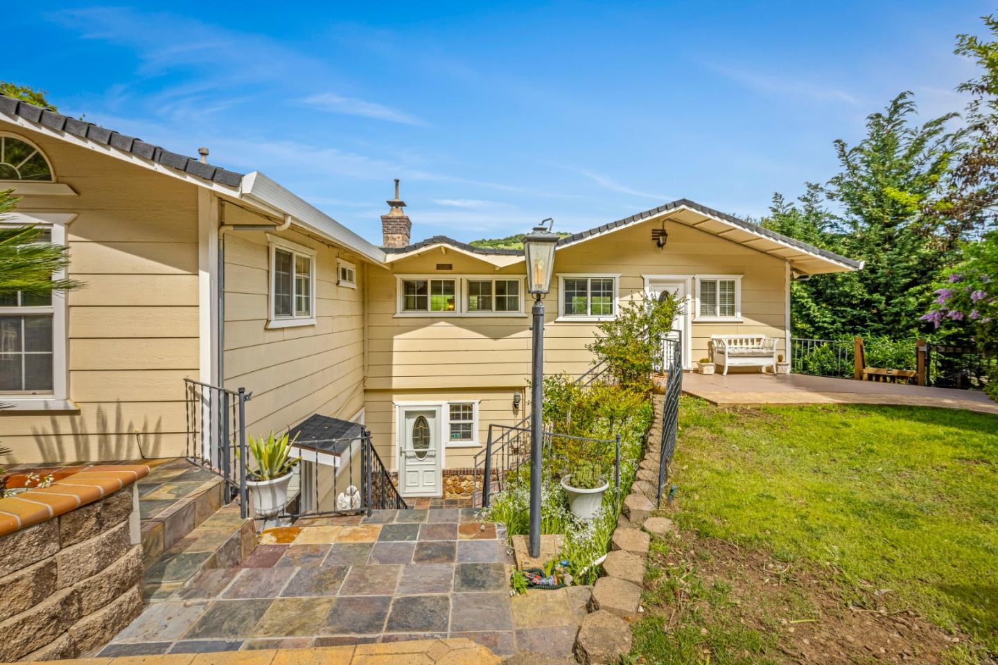 Detail Gallery Image 11 of 67 For 17480 Hoot Owl Way, Morgan Hill,  CA 95037 - 7 Beds | 5 Baths