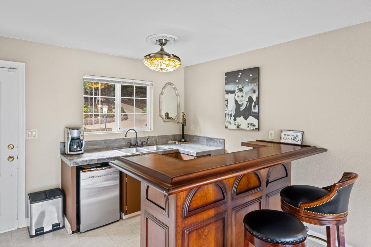 Detail Gallery Image 18 of 67 For 17480 Hoot Owl Way, Morgan Hill,  CA 95037 - 7 Beds | 5 Baths