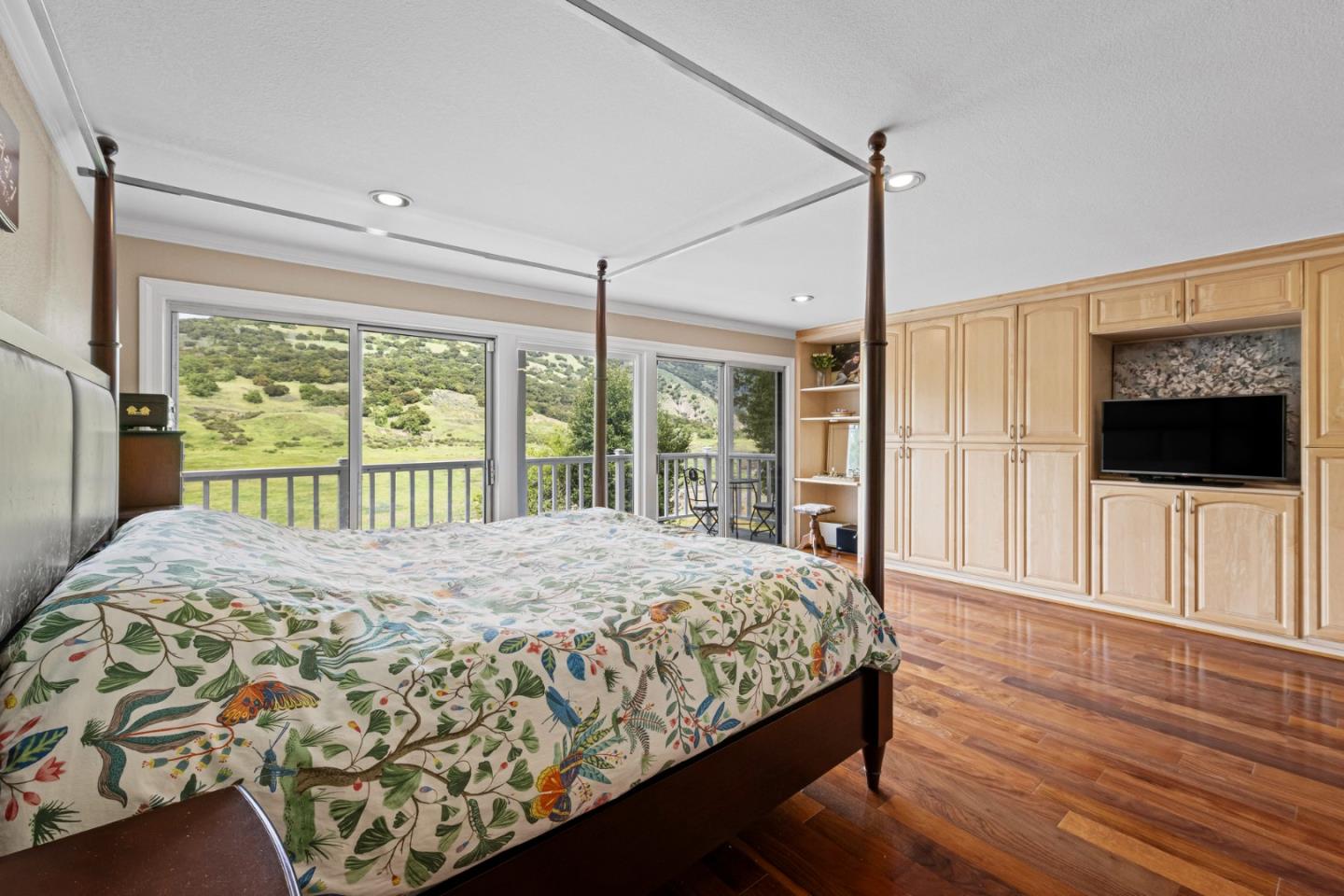 Detail Gallery Image 21 of 67 For 17480 Hoot Owl Way, Morgan Hill,  CA 95037 - 7 Beds | 5 Baths