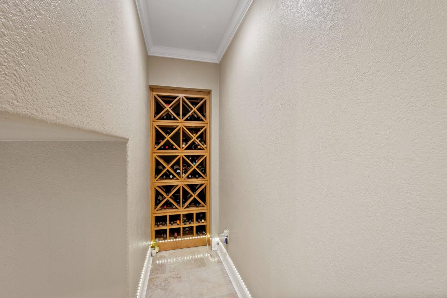 Detail Gallery Image 24 of 67 For 17480 Hoot Owl Way, Morgan Hill,  CA 95037 - 7 Beds | 5 Baths