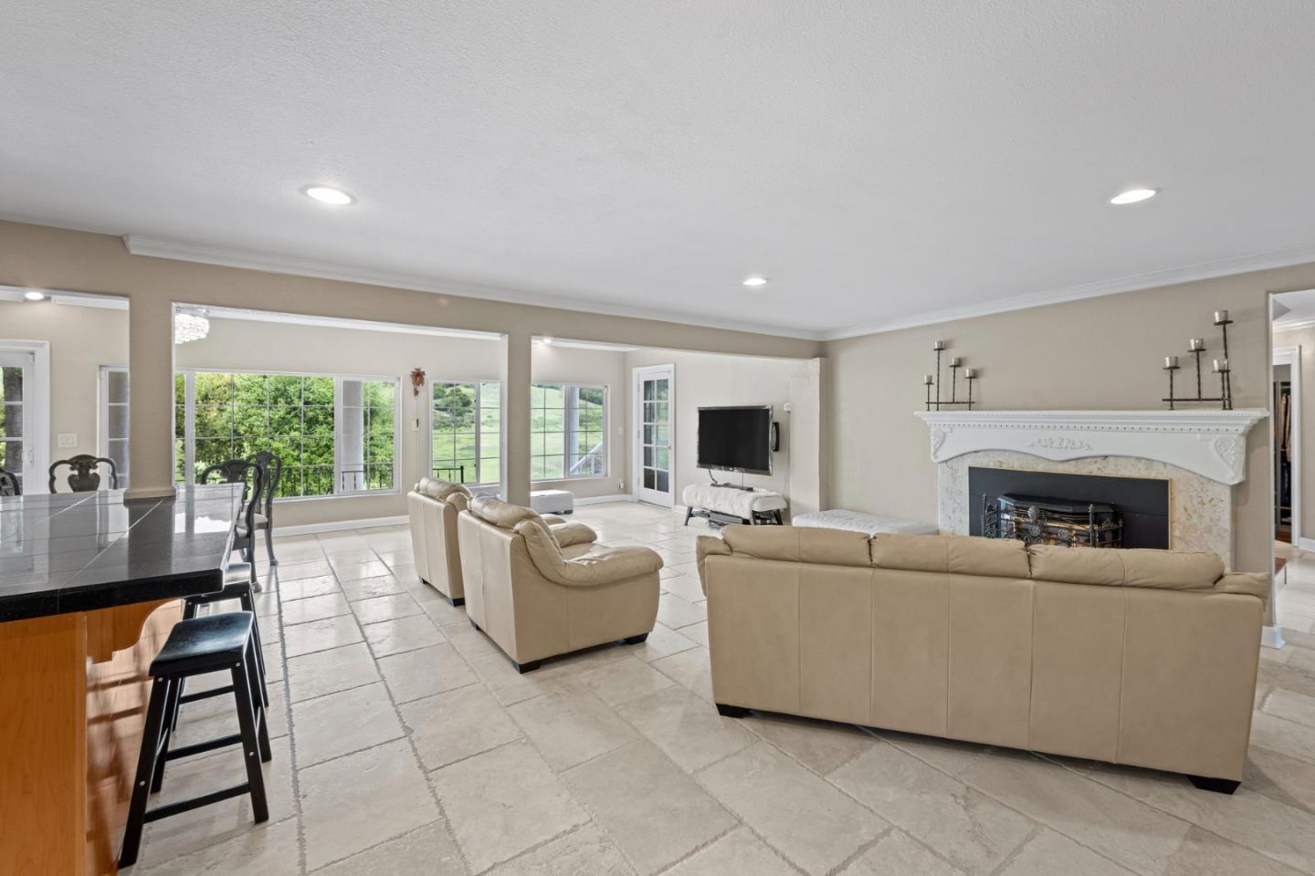 Detail Gallery Image 30 of 67 For 17480 Hoot Owl Way, Morgan Hill,  CA 95037 - 7 Beds | 5 Baths