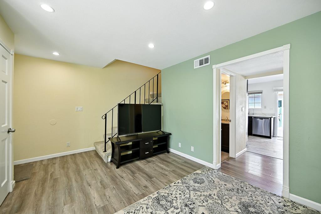 Detail Gallery Image 10 of 50 For 4423 Corto Monterey, Union City,  CA 94587 - 3 Beds | 2/1 Baths