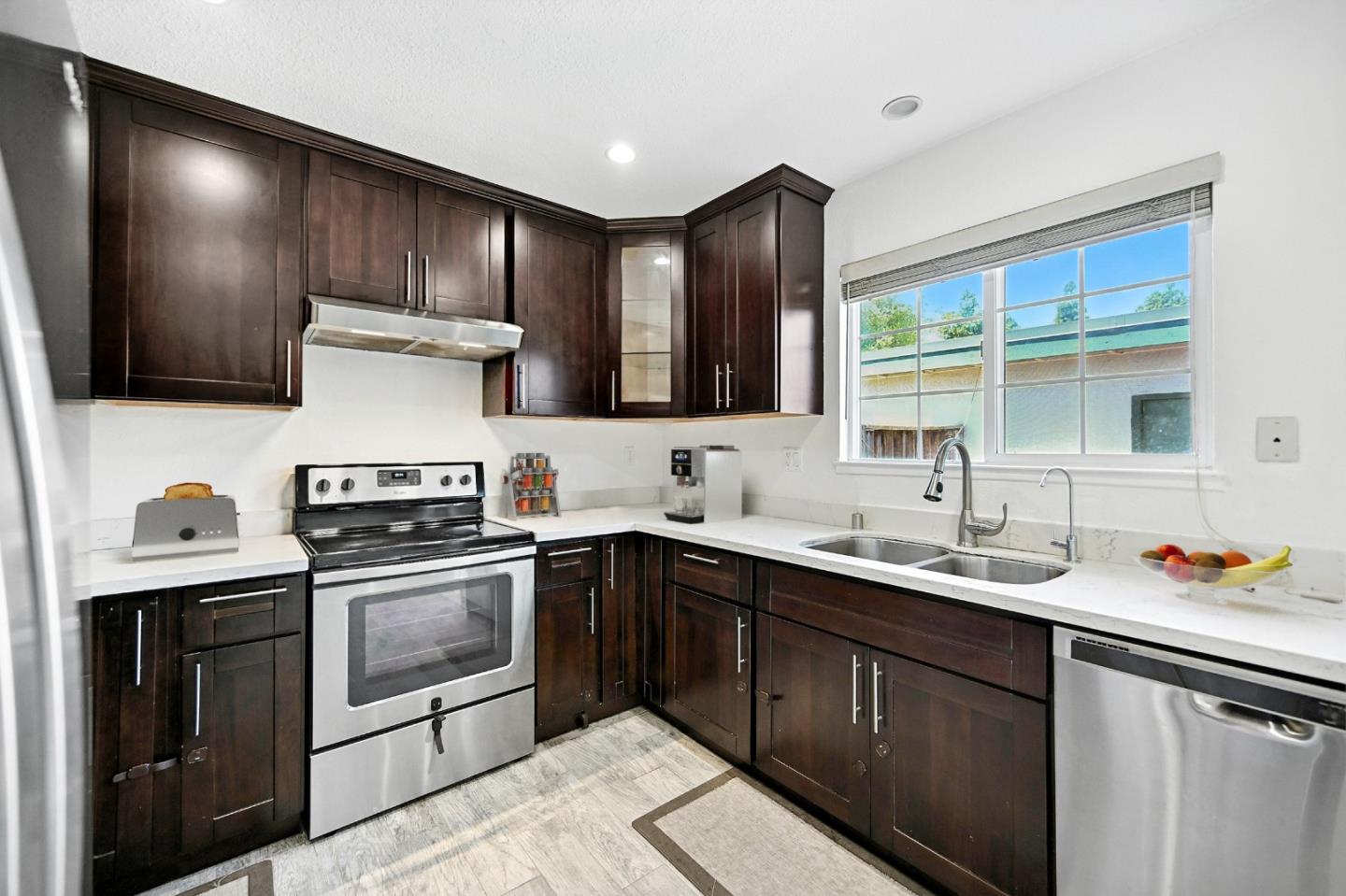 Detail Gallery Image 11 of 50 For 4423 Corto Monterey, Union City,  CA 94587 - 3 Beds | 2/1 Baths