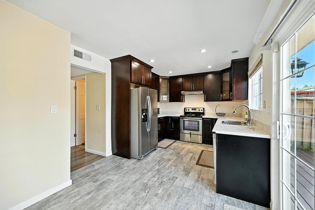 Detail Gallery Image 16 of 50 For 4423 Corto Monterey, Union City,  CA 94587 - 3 Beds | 2/1 Baths