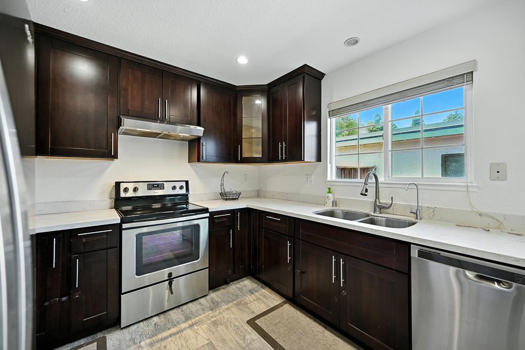Detail Gallery Image 17 of 50 For 4423 Corto Monterey, Union City,  CA 94587 - 3 Beds | 2/1 Baths