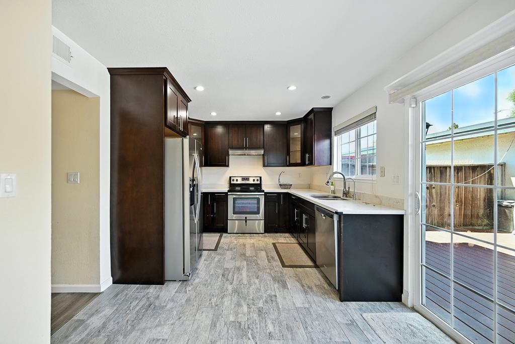 Detail Gallery Image 18 of 50 For 4423 Corto Monterey, Union City,  CA 94587 - 3 Beds | 2/1 Baths