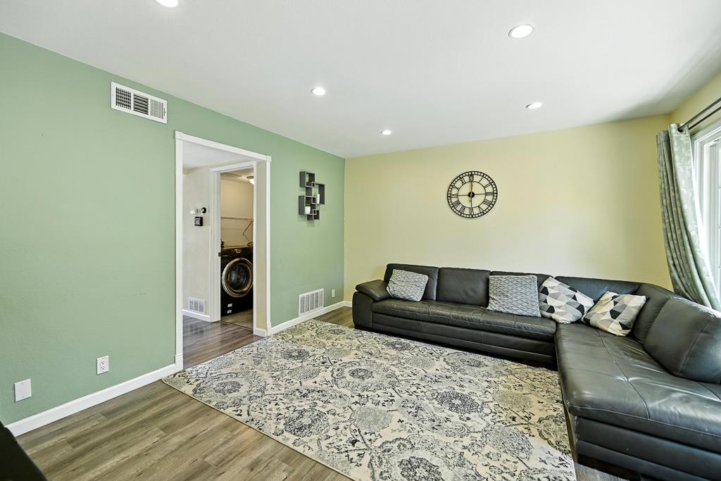 Detail Gallery Image 7 of 50 For 4423 Corto Monterey, Union City,  CA 94587 - 3 Beds | 2/1 Baths