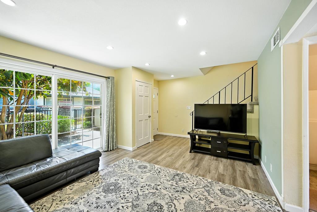 Detail Gallery Image 9 of 50 For 4423 Corto Monterey, Union City,  CA 94587 - 3 Beds | 2/1 Baths