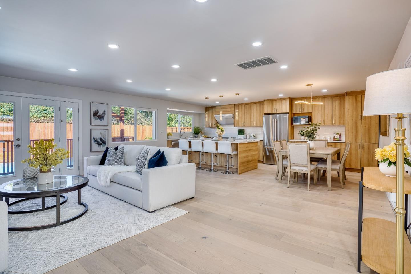 Detail Gallery Image 2 of 19 For 5885 Indian Ave, San Jose,  CA 95123 - 4 Beds | 2 Baths