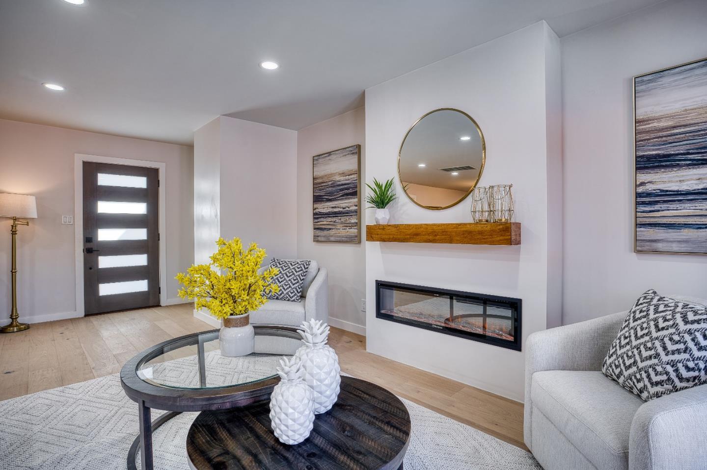 Detail Gallery Image 3 of 19 For 5885 Indian Ave, San Jose,  CA 95123 - 4 Beds | 2 Baths
