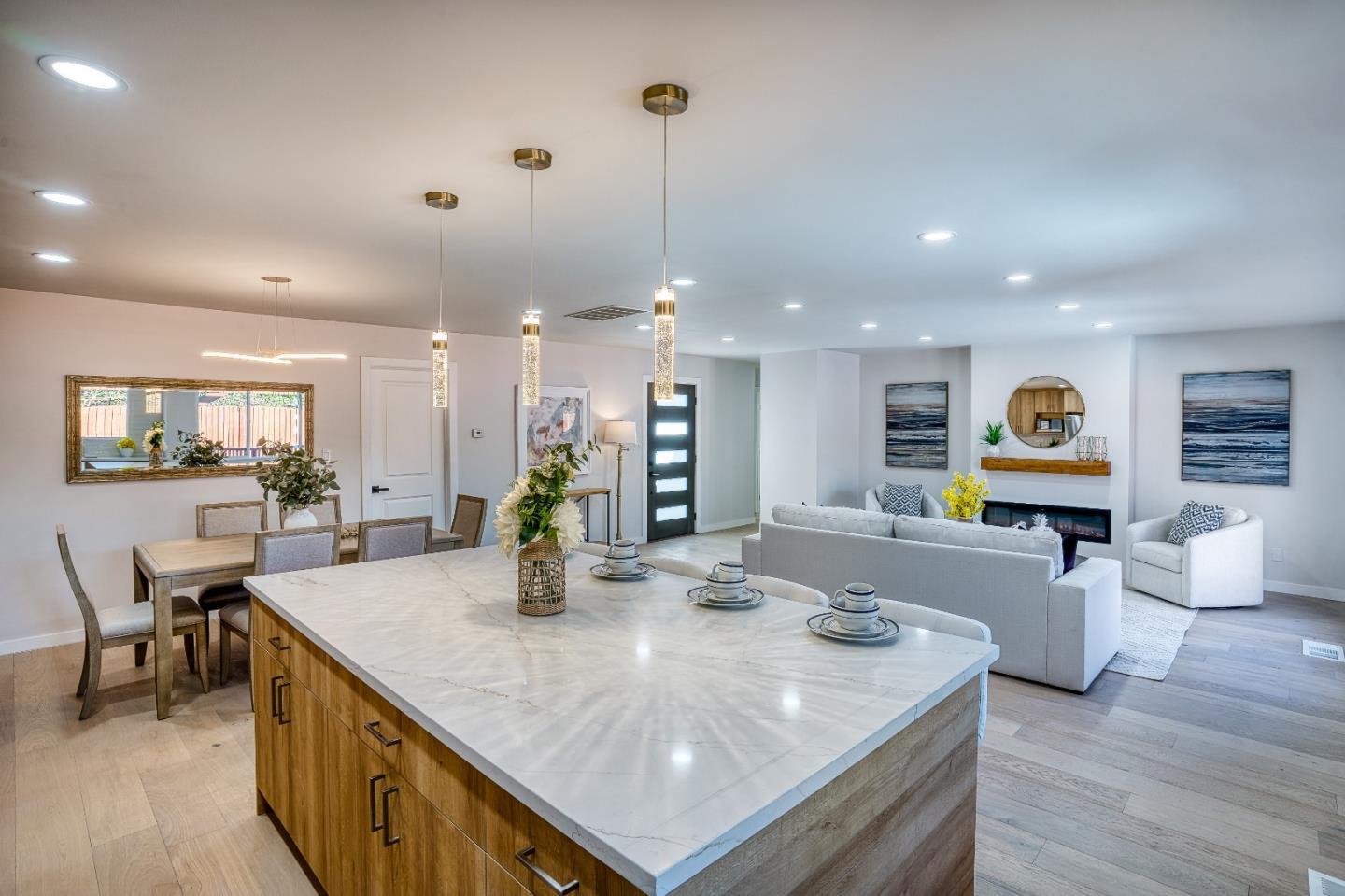 Detail Gallery Image 5 of 19 For 5885 Indian Ave, San Jose,  CA 95123 - 4 Beds | 2 Baths