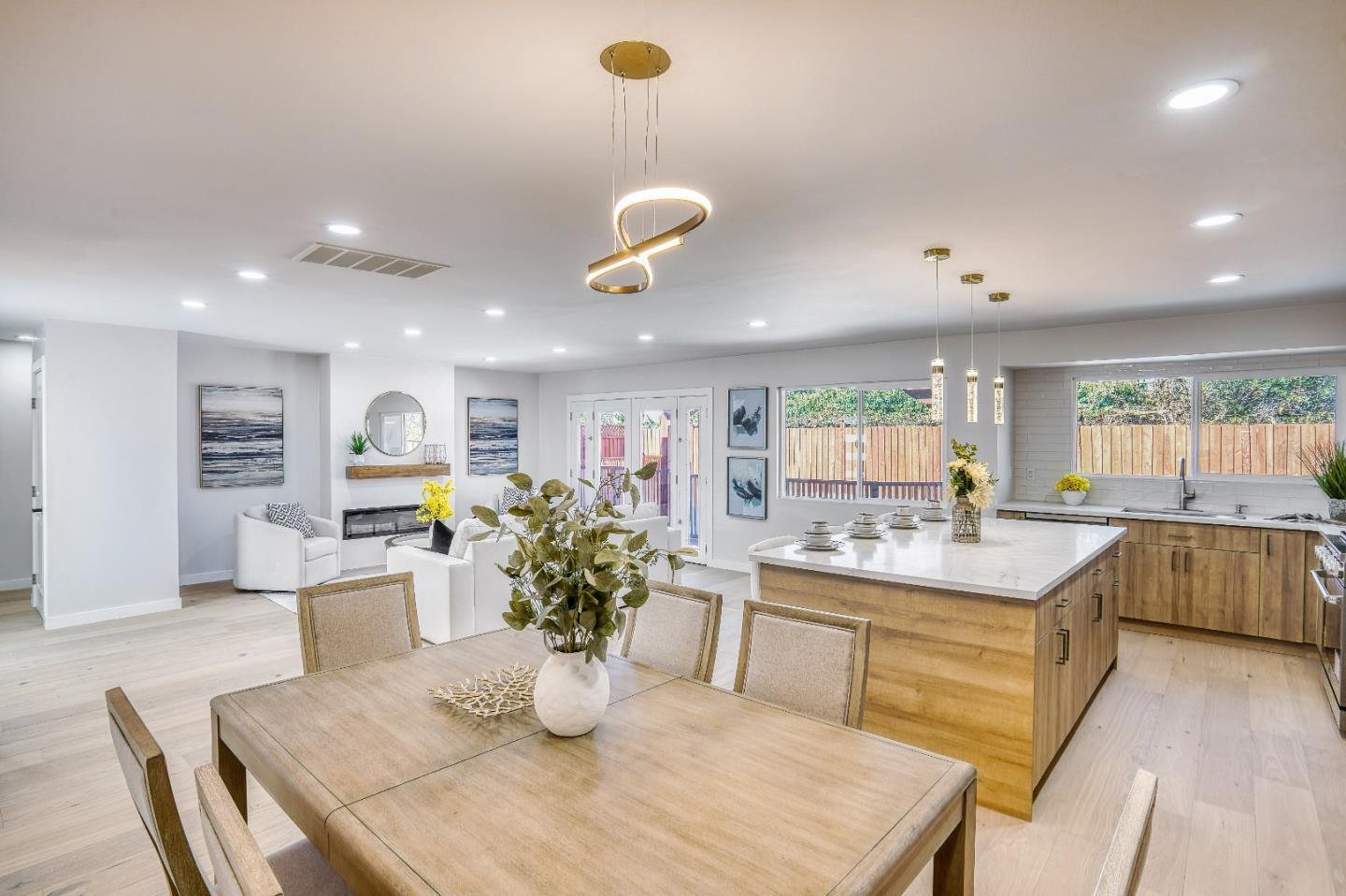 Detail Gallery Image 6 of 19 For 5885 Indian Ave, San Jose,  CA 95123 - 4 Beds | 2 Baths