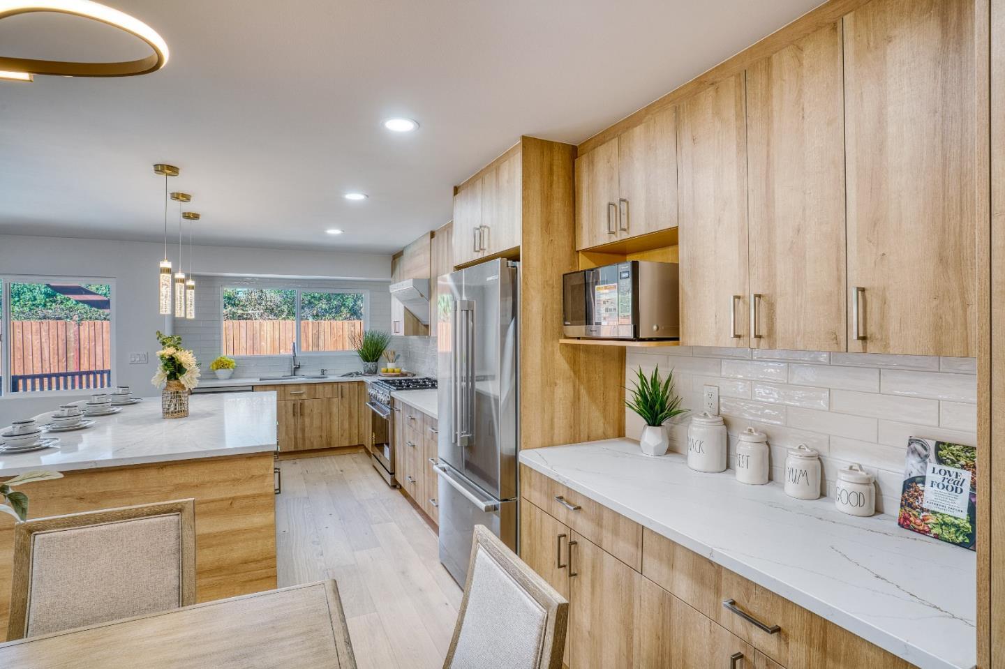 Detail Gallery Image 7 of 19 For 5885 Indian Ave, San Jose,  CA 95123 - 4 Beds | 2 Baths
