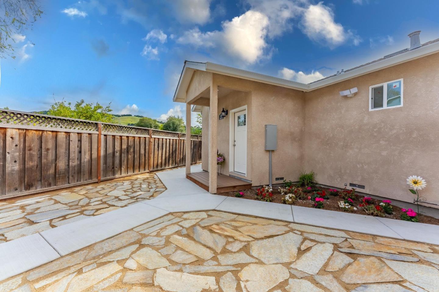 Detail Gallery Image 31 of 58 For 462 Madison Dr, San Jose,  CA 95123 - 5 Beds | 3 Baths