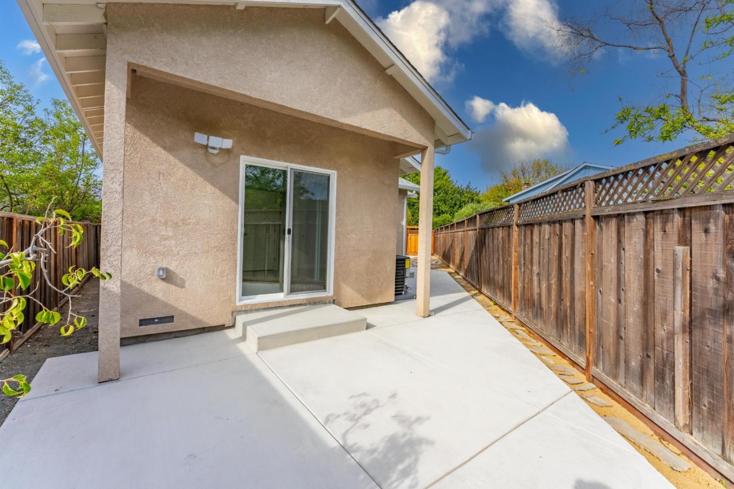 Detail Gallery Image 32 of 58 For 462 Madison Dr, San Jose,  CA 95123 - 5 Beds | 3 Baths