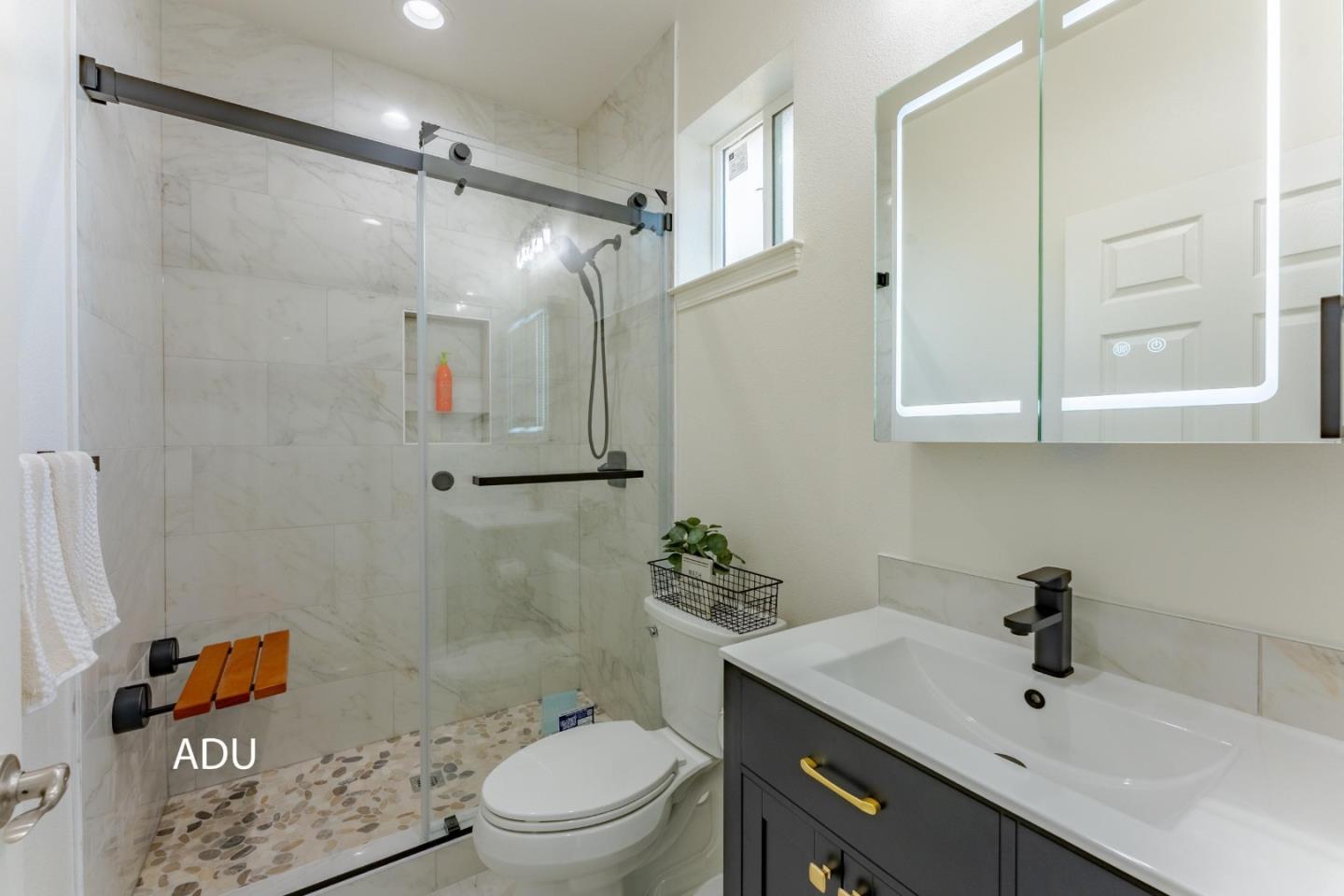 Detail Gallery Image 41 of 58 For 462 Madison Dr, San Jose,  CA 95123 - 5 Beds | 3 Baths