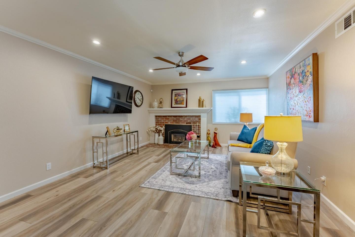 Detail Gallery Image 5 of 58 For 462 Madison Dr, San Jose,  CA 95123 - 5 Beds | 3 Baths