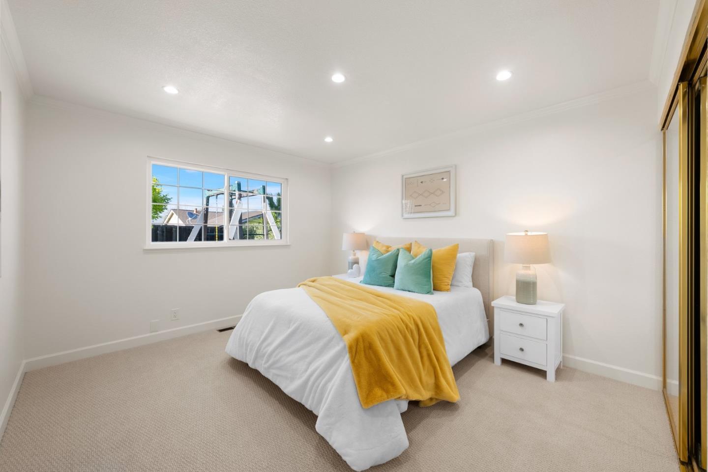 Detail Gallery Image 10 of 26 For 1699 Zinnia Ln, San Jose,  CA 95124 - 4 Beds | 2 Baths