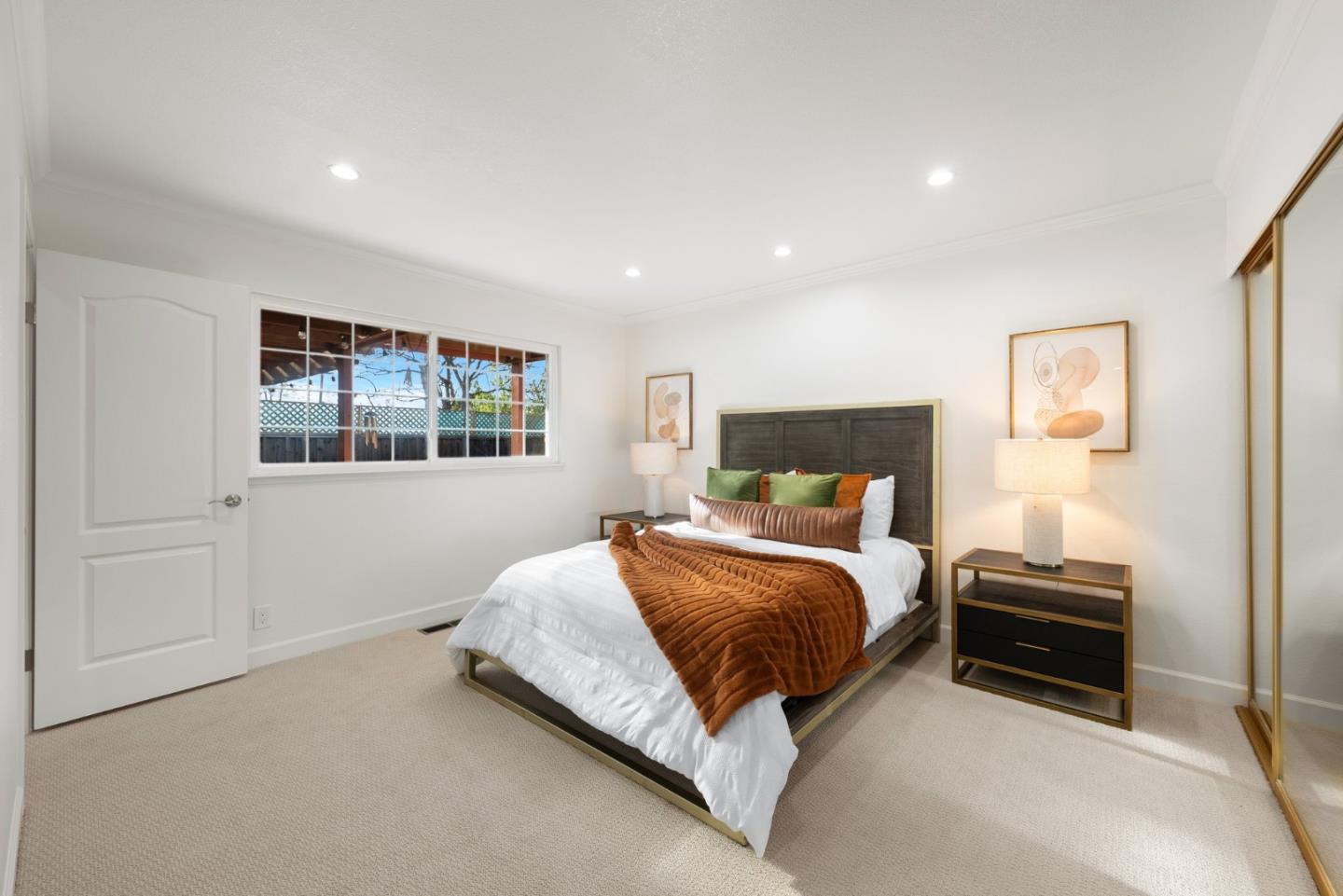 Detail Gallery Image 7 of 26 For 1699 Zinnia Ln, San Jose,  CA 95124 - 4 Beds | 2 Baths