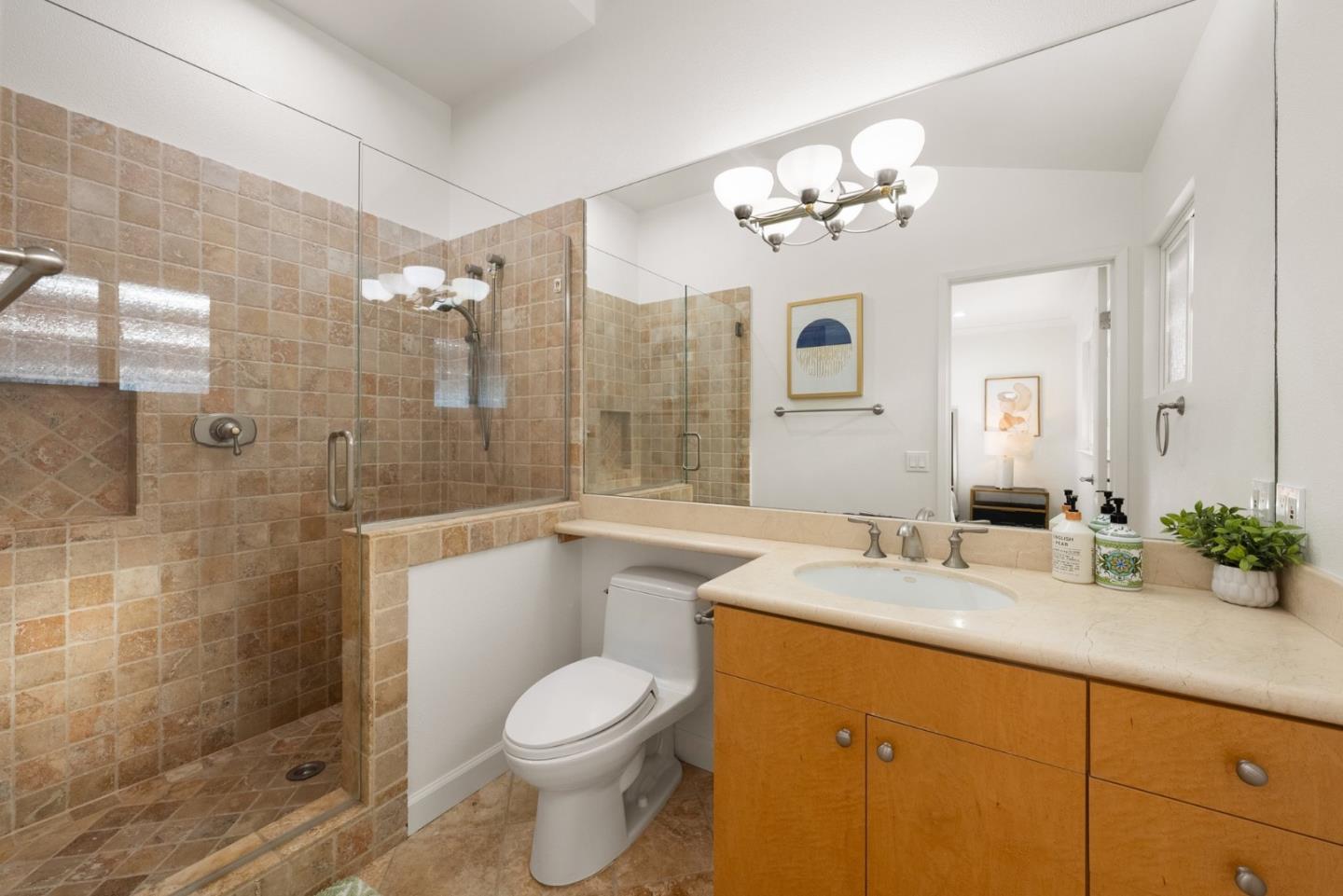 Detail Gallery Image 9 of 26 For 1699 Zinnia Ln, San Jose,  CA 95124 - 4 Beds | 2 Baths