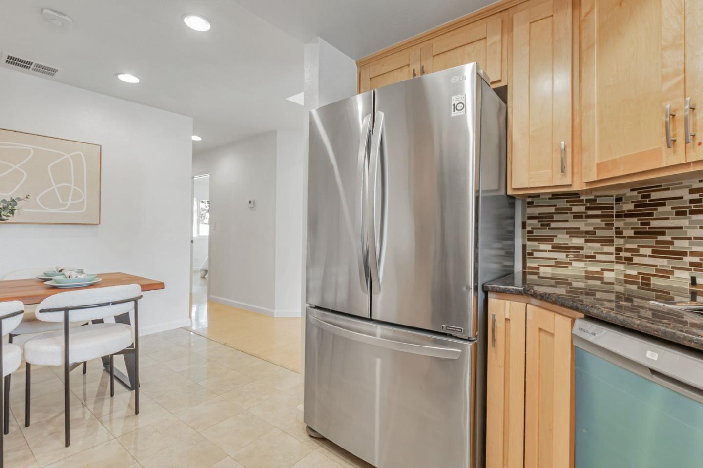 Detail Gallery Image 13 of 49 For 432 Shadowgraph Dr, San Jose,  CA 95110 - 2 Beds | 2 Baths