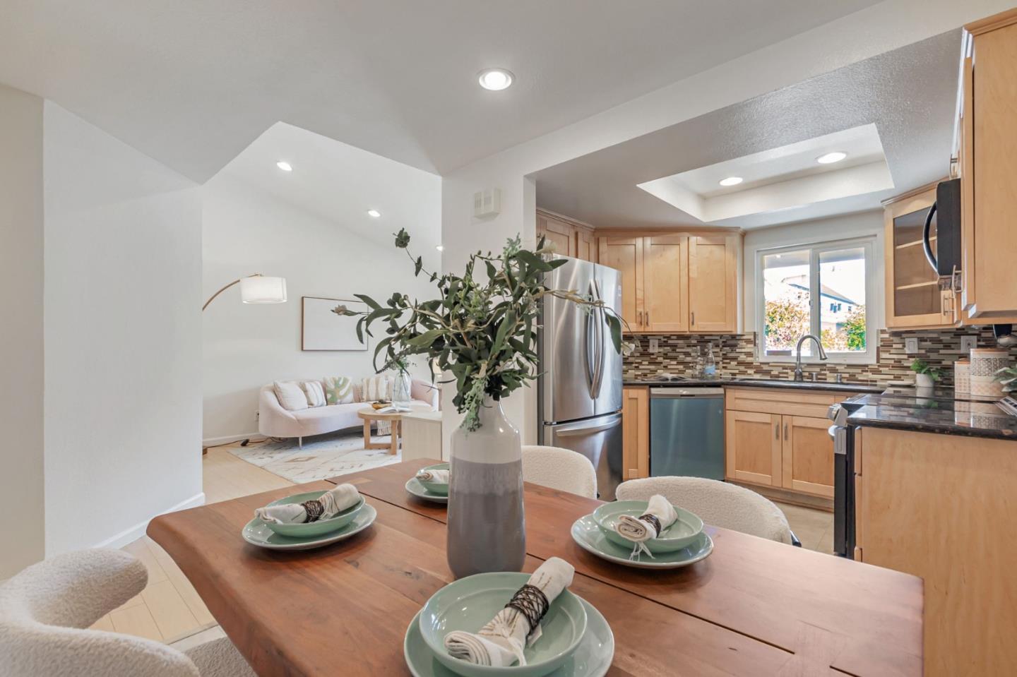 Detail Gallery Image 15 of 49 For 432 Shadowgraph Dr, San Jose,  CA 95110 - 2 Beds | 2 Baths