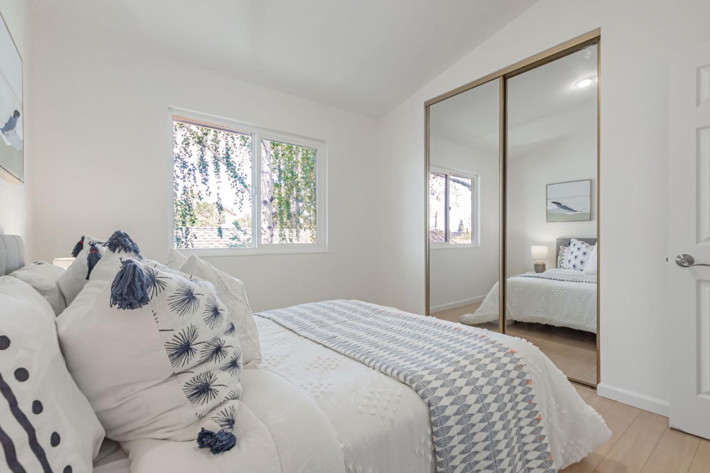Detail Gallery Image 22 of 49 For 432 Shadowgraph Dr, San Jose,  CA 95110 - 2 Beds | 2 Baths