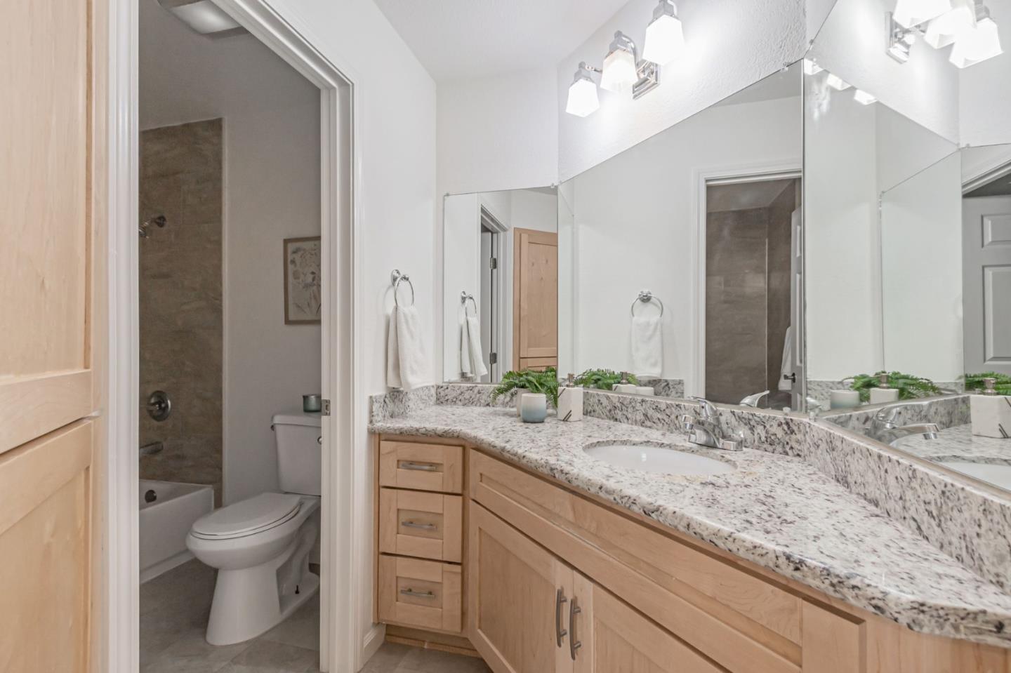 Detail Gallery Image 31 of 49 For 432 Shadowgraph Dr, San Jose,  CA 95110 - 2 Beds | 2 Baths