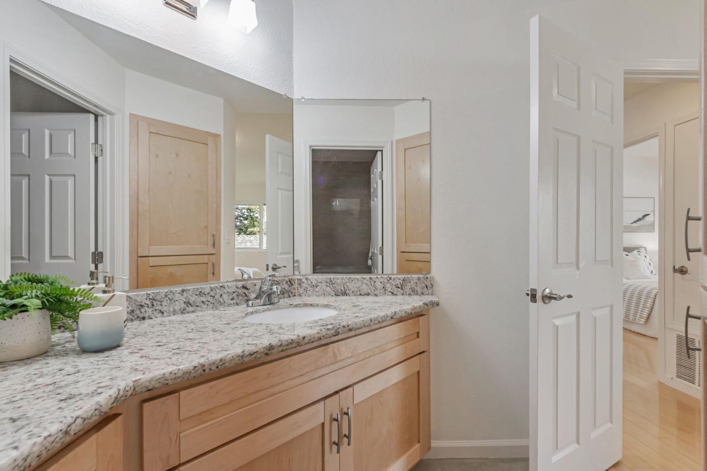 Detail Gallery Image 32 of 49 For 432 Shadowgraph Dr, San Jose,  CA 95110 - 2 Beds | 2 Baths