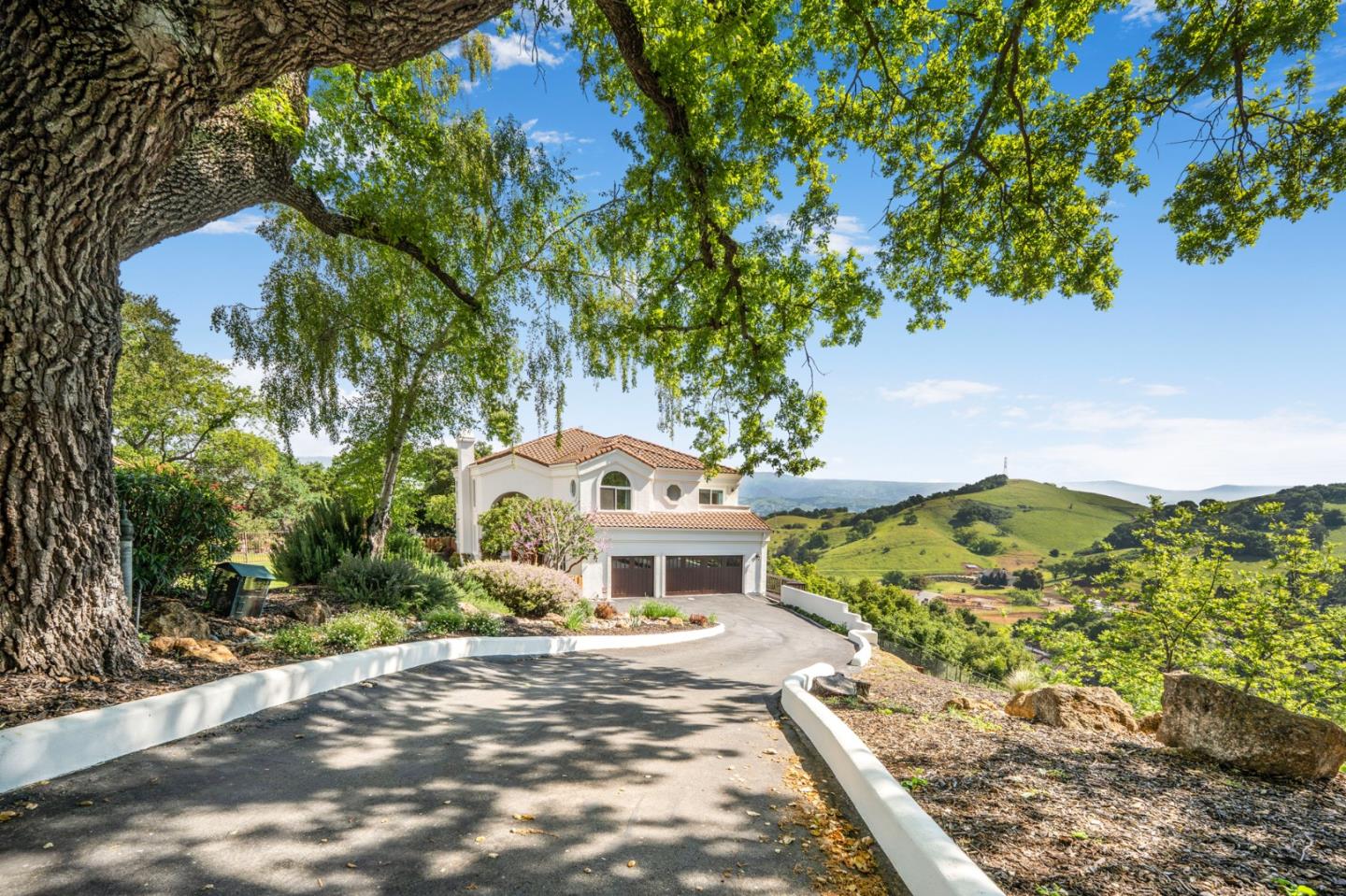 Detail Gallery Image 1 of 44 For 1566 Llagas Rd, Morgan Hill,  CA 95037 - 5 Beds | 4 Baths