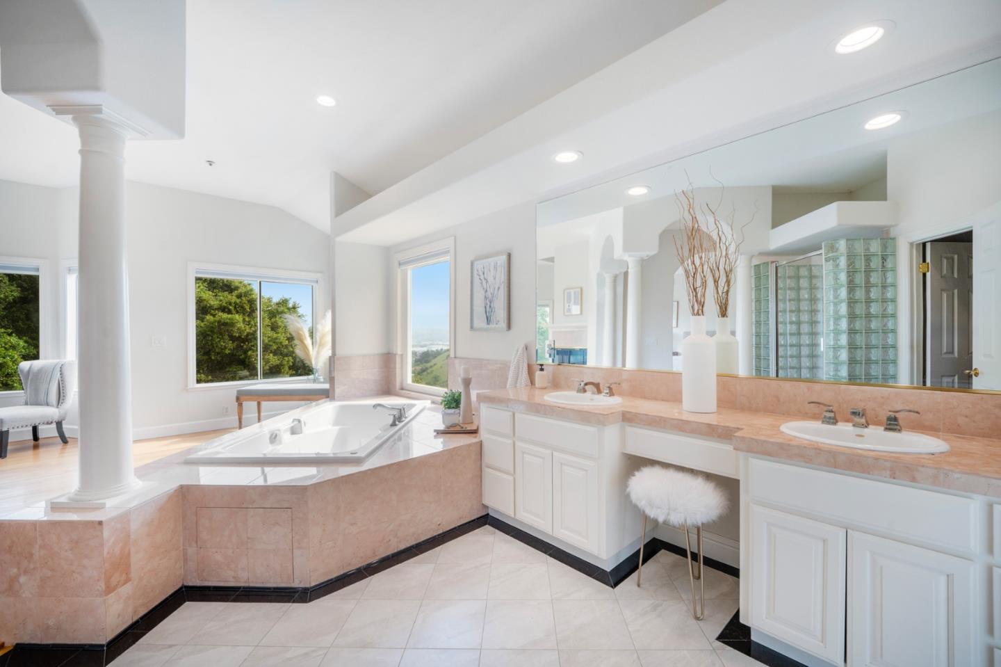 Detail Gallery Image 27 of 44 For 1566 Llagas Rd, Morgan Hill,  CA 95037 - 5 Beds | 4 Baths