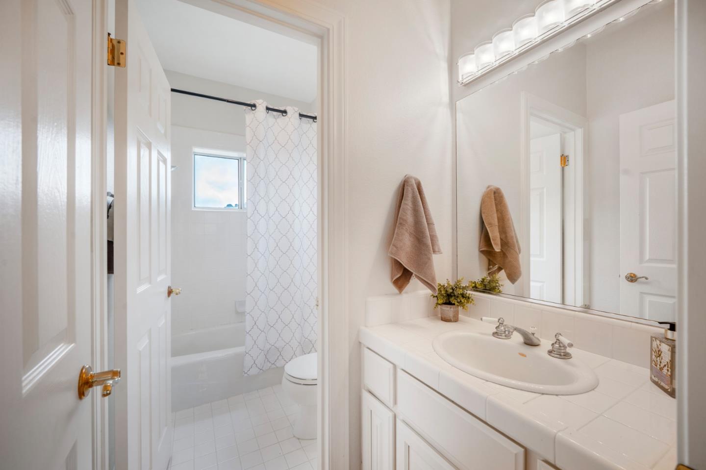 Detail Gallery Image 39 of 44 For 1566 Llagas Rd, Morgan Hill,  CA 95037 - 5 Beds | 4 Baths