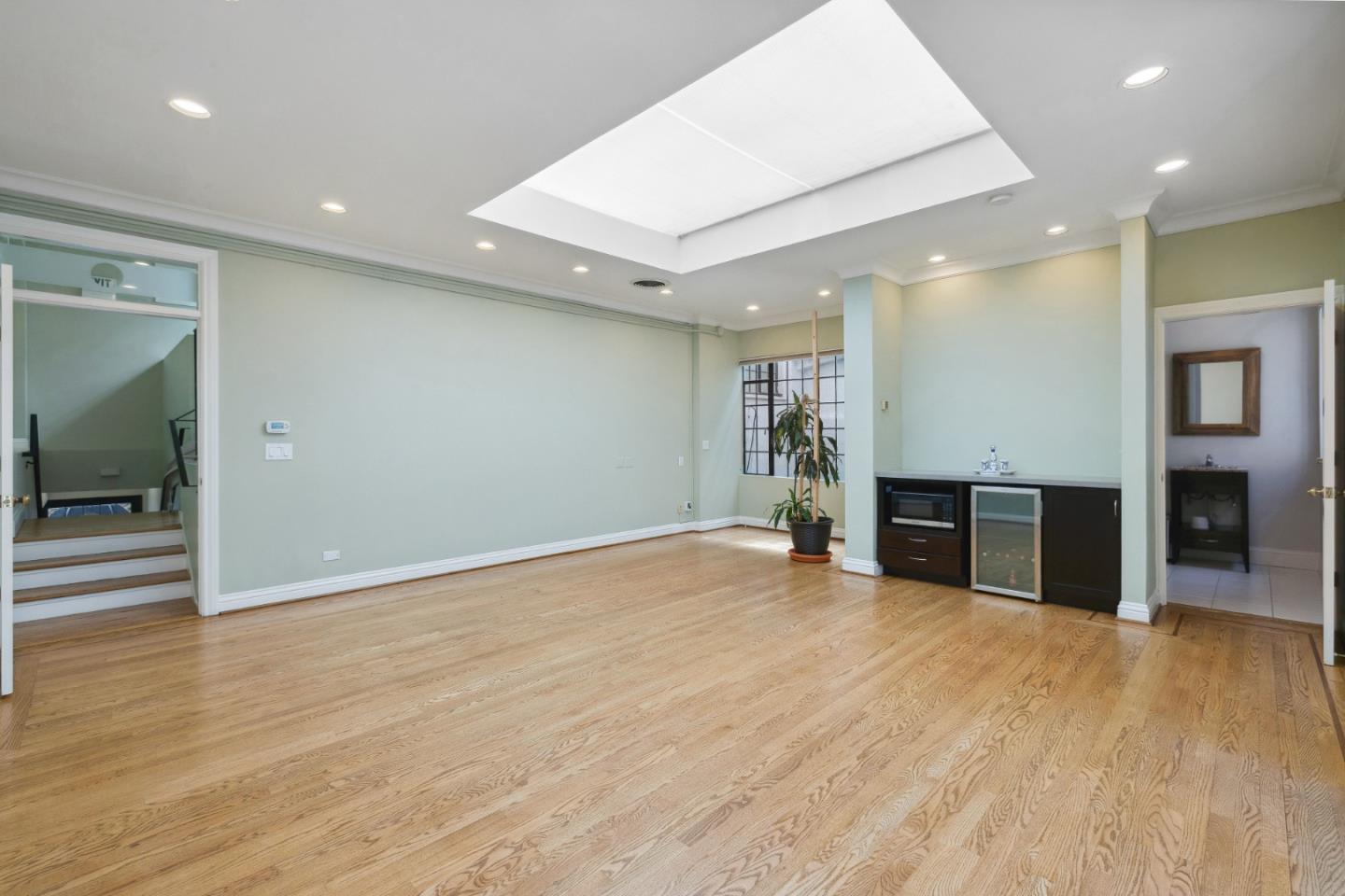 Detail Gallery Image 16 of 23 For 315 Primrose Rd, Burlingame,  CA 94010 - – Beds | – Baths