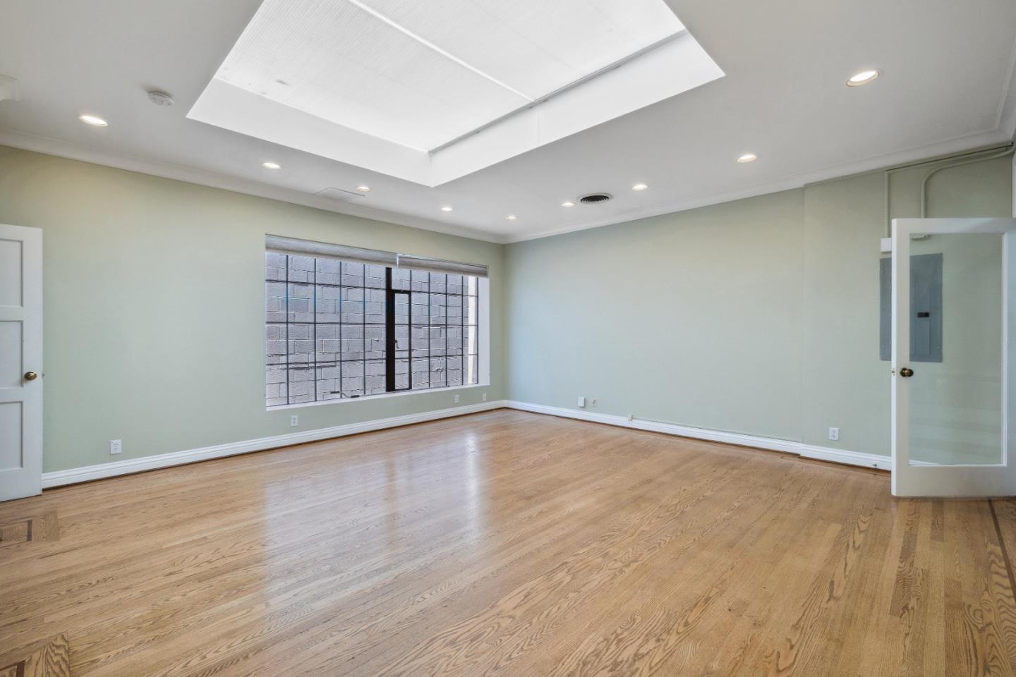 Detail Gallery Image 17 of 23 For 315 Primrose Rd, Burlingame,  CA 94010 - – Beds | – Baths