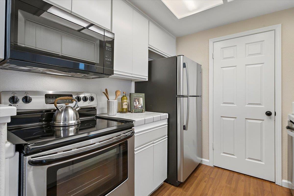 Detail Gallery Image 6 of 27 For 5965 Lake Almanor Dr, San Jose,  CA 95123 - 2 Beds | 2 Baths