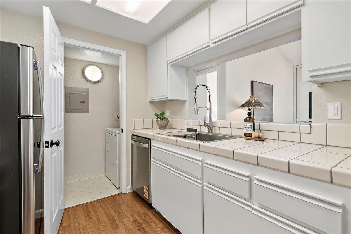 Detail Gallery Image 8 of 27 For 5965 Lake Almanor Dr, San Jose,  CA 95123 - 2 Beds | 2 Baths